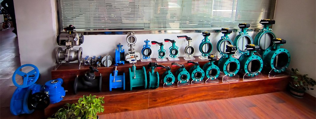 industrial valve product display with flanged ends and nameplate - octal pipe industrial valve product display with flanged ends and nameplate - octal pipe